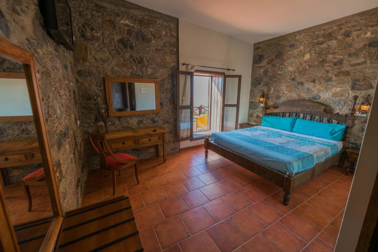 Hotel Rural Huerto Viejo Tesejerague Екстер'єр фото